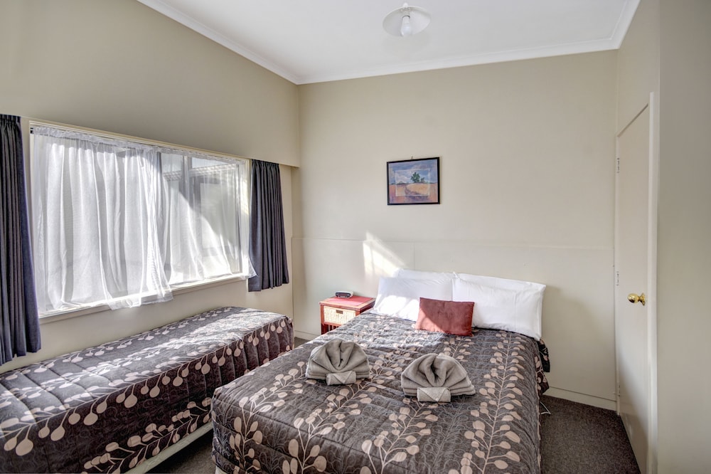 2 BEDROOMS, APARTMENT