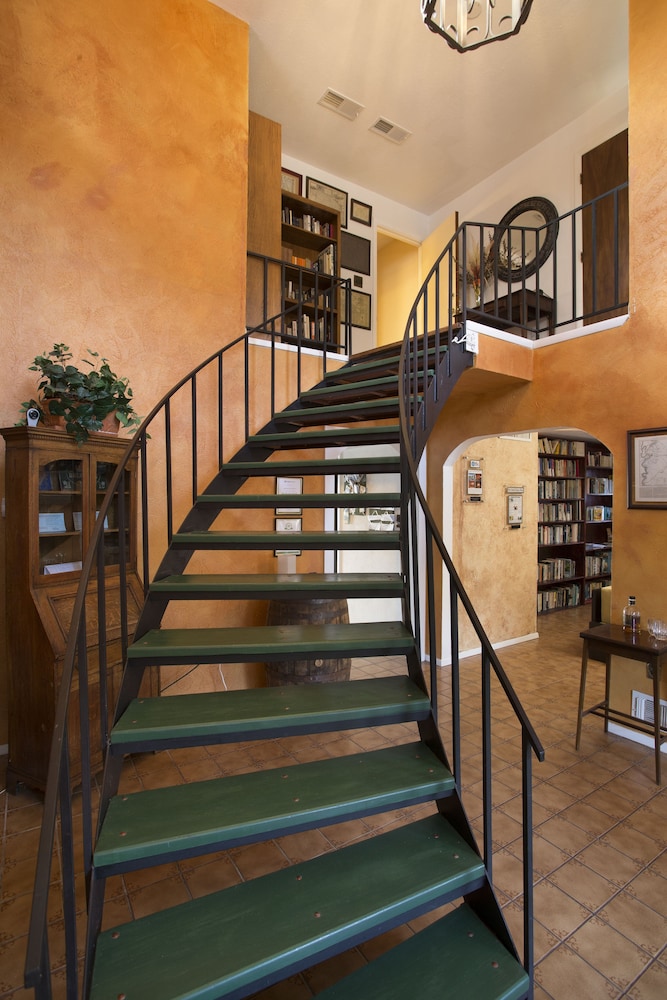 The Lakehouse Bed & Breakfast 27/46