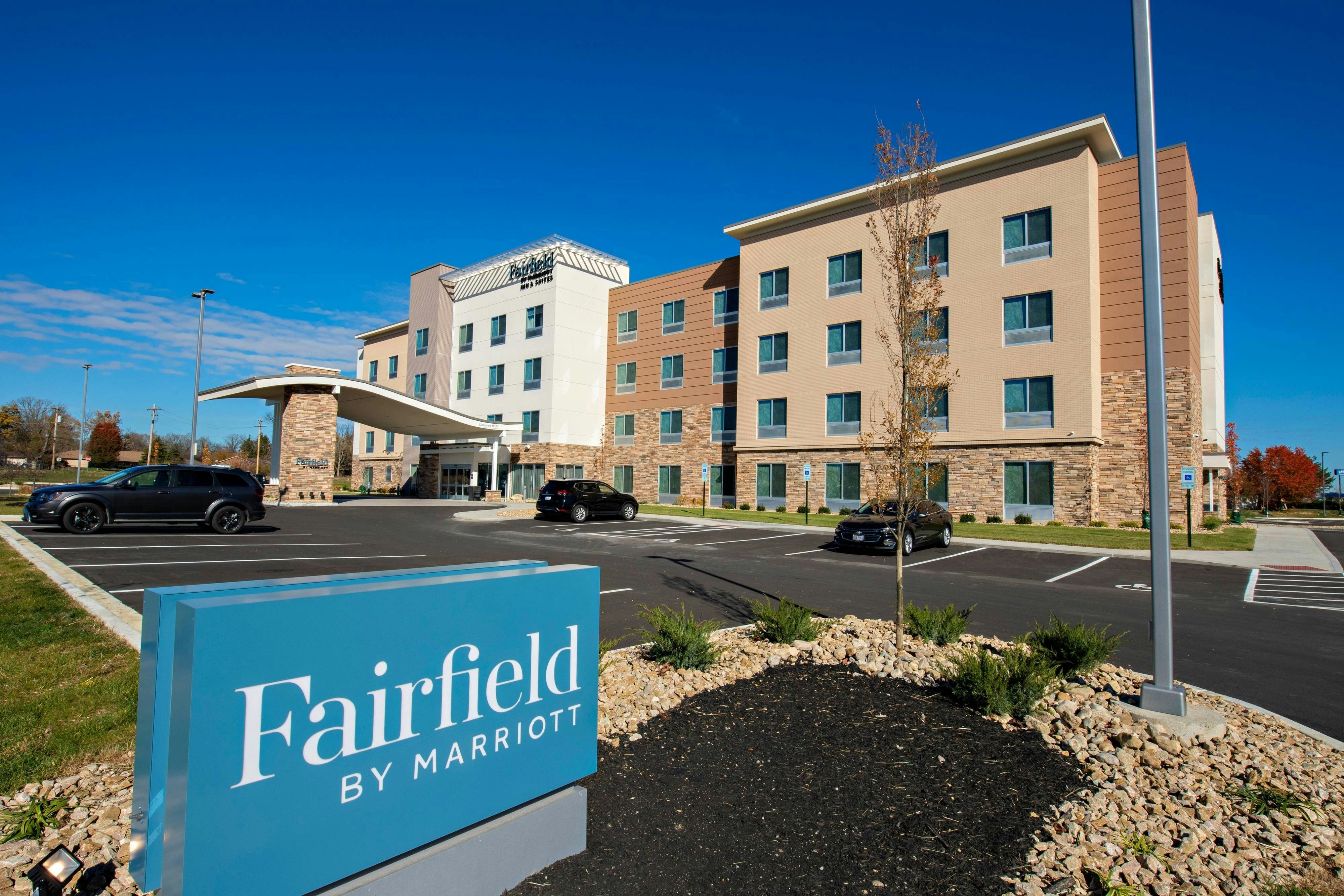 Fairfield Inn & Suites by Marriott Dayton North 1/12