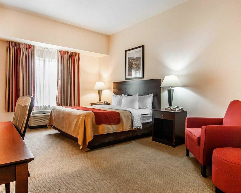 Comfort Inn and Suites Creswell 19/45