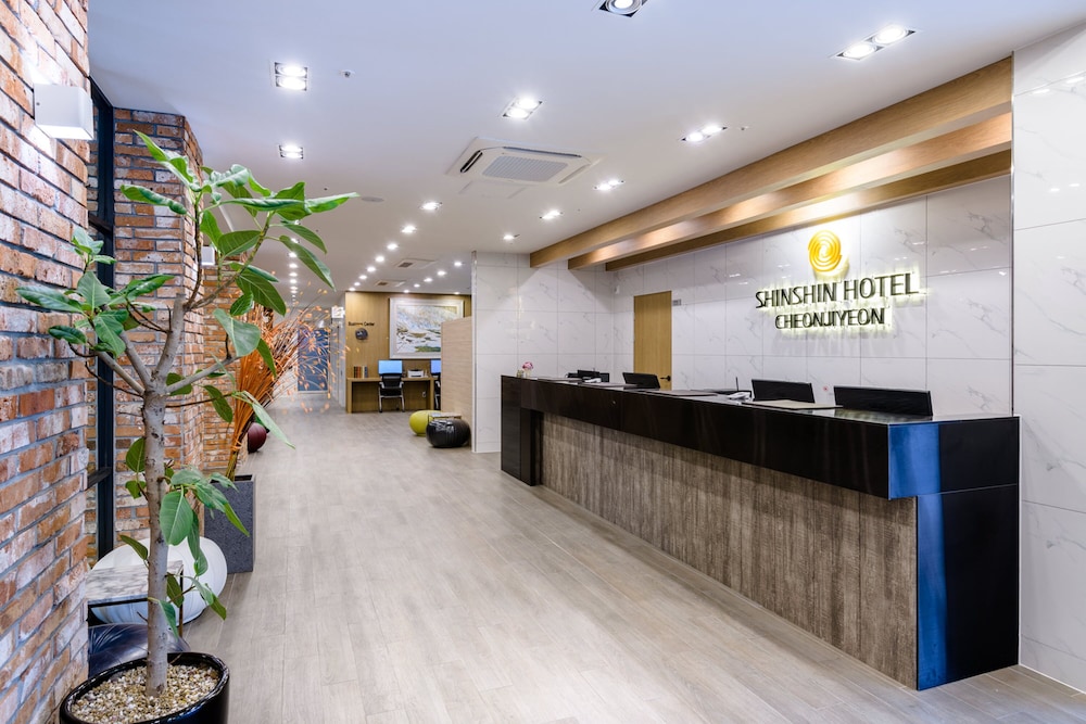 Shinshin Hotel Cheonjiyeon 9/54