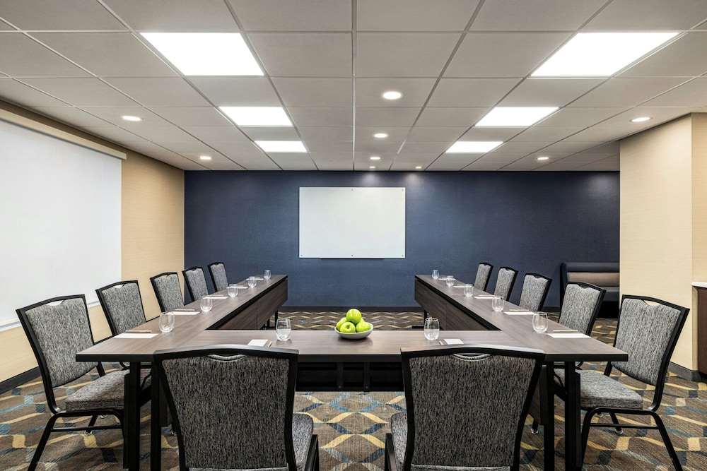Residence Inn by Marriott Mechanicsburg 27/40