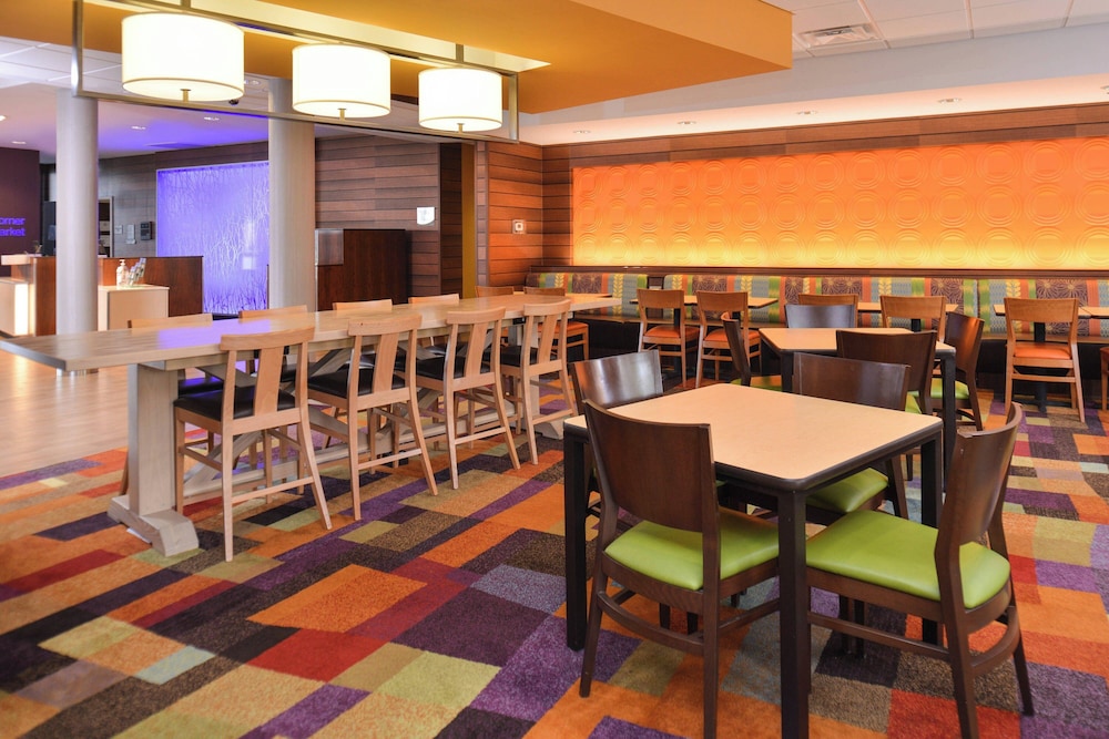 Fairfield Inn Suites Calhoun 34/47