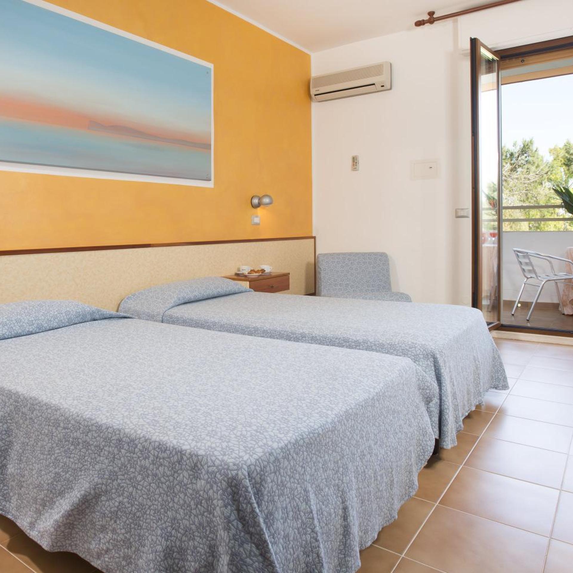 غرفة بسرير مزدوج أو سريرين منفصلين، Hotel Oasis Alghero 2/10