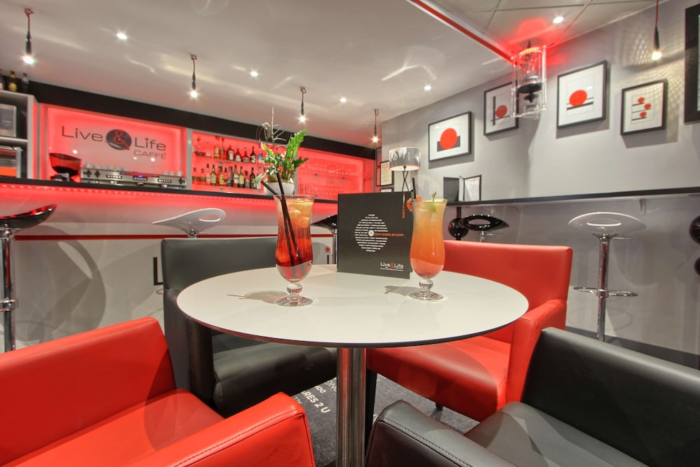 Kyriad Paris Nord Porte de Saint Ouen Formely Alliance Hotel Paris Porte de Saint Ouen 35/50