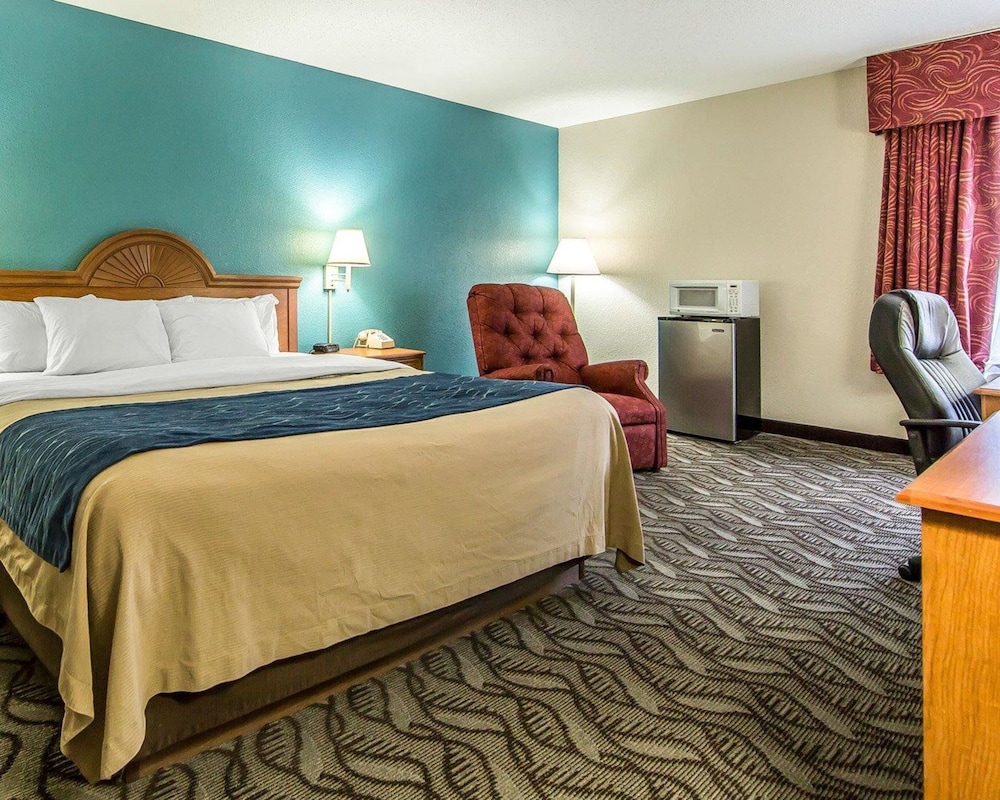 Quality Inn & Suites Circleville 8/53
