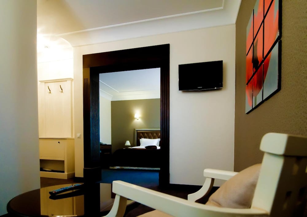 Villa Rossa Hotel 27/34