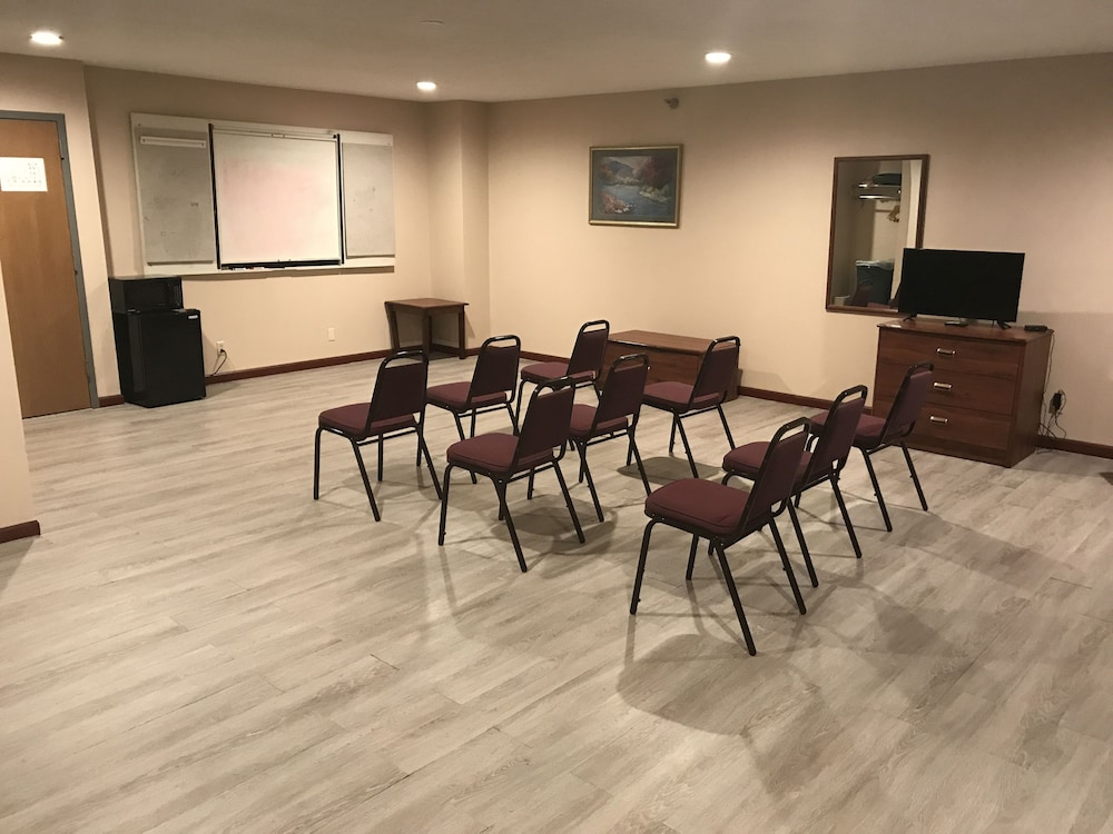 Days Inn by Wyndham Hillsboro 21/24