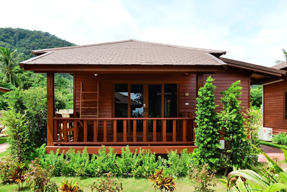 Pingchan Beachfront Resort 2/50