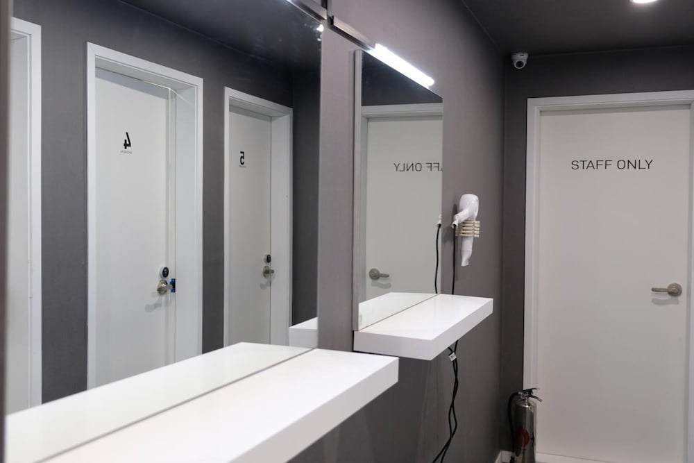 THE CAPSULE Myeongdong 30/33
