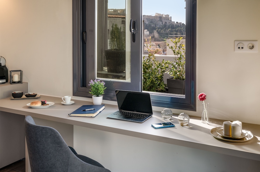 Urban Nest Suites and Apartments 57/75