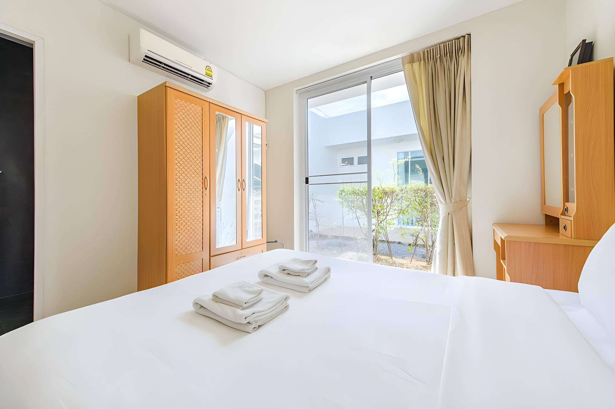 1 Bedroom, Suite, Double Bed, No Window, with Pool, Terrace