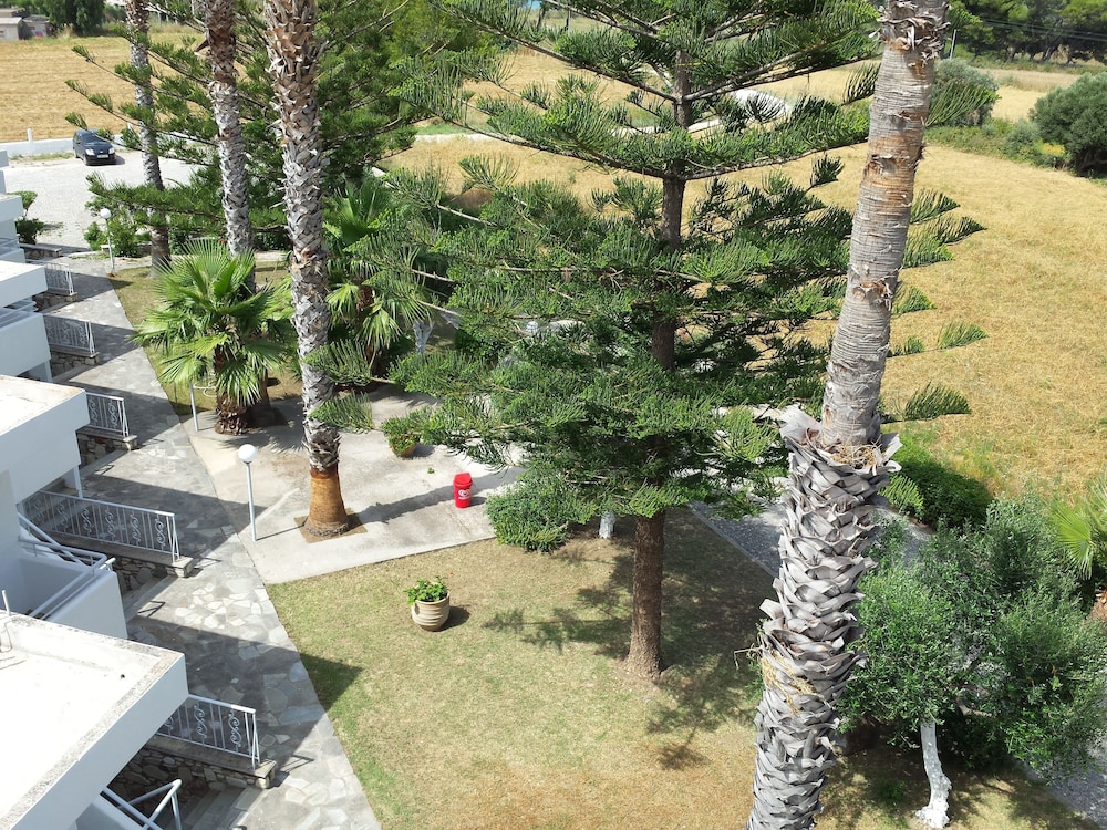 Blue Nest Hotel 45/53