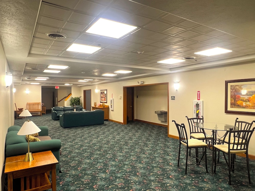 Van Buren Hotel 35/50