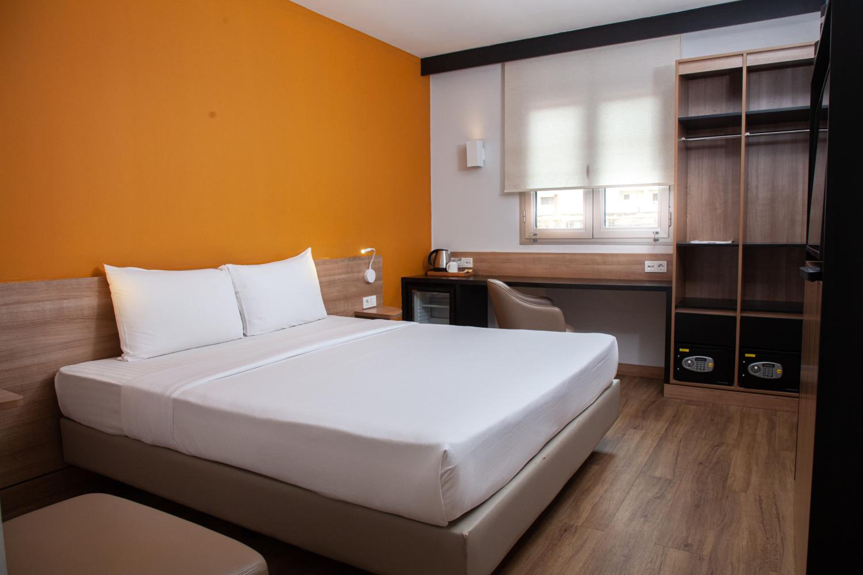 Dunia Hotel Bamako ACI 2000 11/24