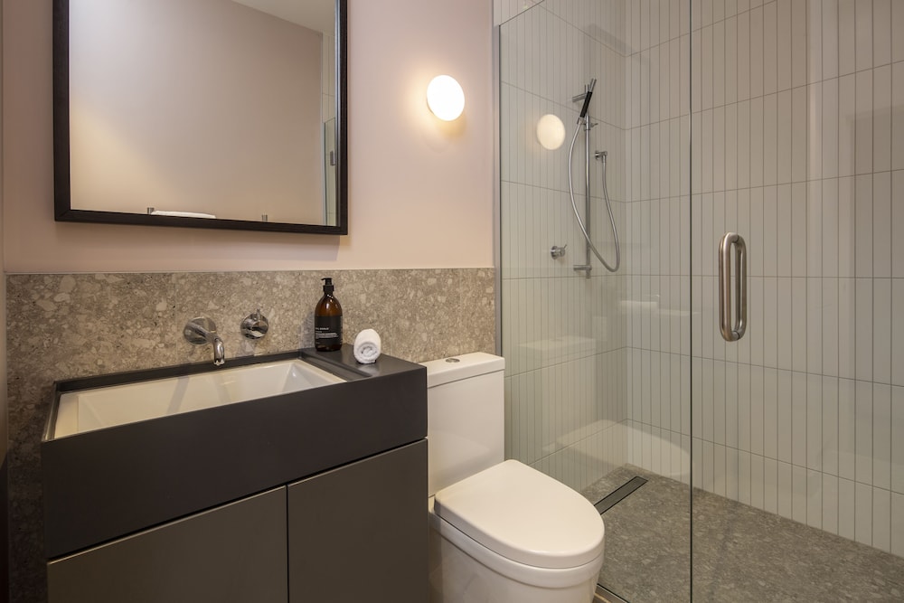 NEST, JUNIOR SUITE, DOUBLE BED