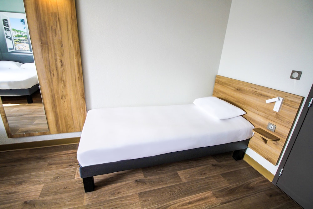 B And B Hotel Montelimar Sud 10/38