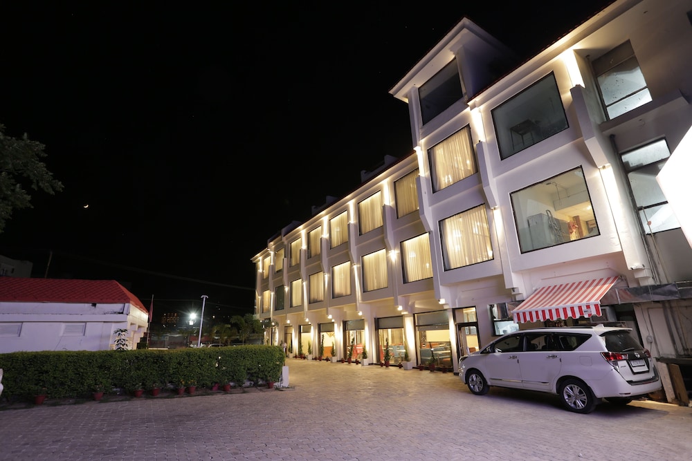 The Vaishno Devi Sarovar Portico Katra 56/66