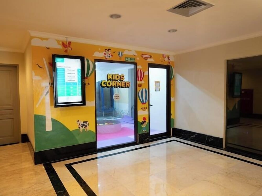 Royal Kuningan Hotel 5/60