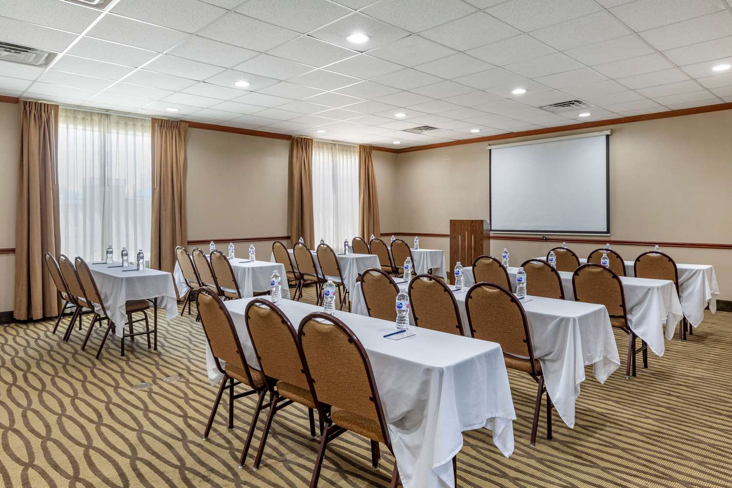 Comfort Suites Waco Near University Area 10/15