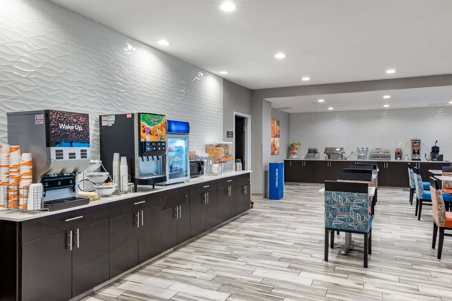 Comfort Inn & Suites Emporia 7/9