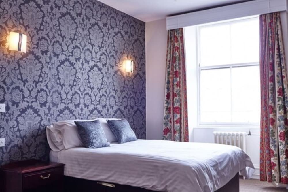 Station Hotel Aberdeen 44/67