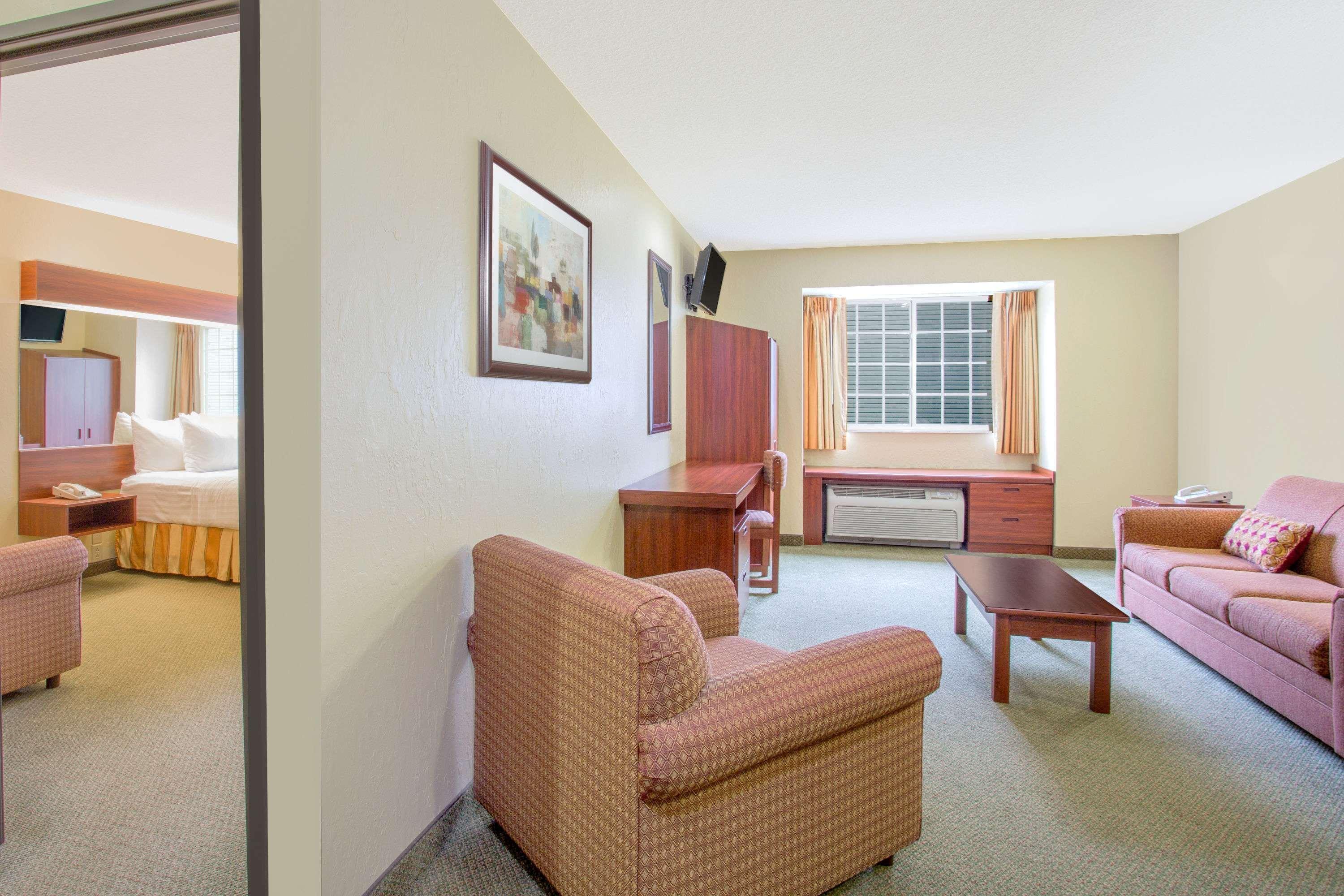 Microtel Inn & Suites By Wyndham Gassaway/Sutton 10/16