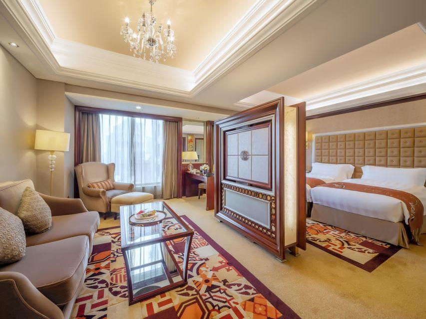 Feature, Executive, Suite, 2 Beds