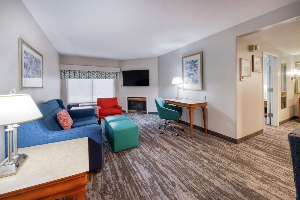 Hampton Inn And Suites Wilmington-Wrightsville Beach 42/74