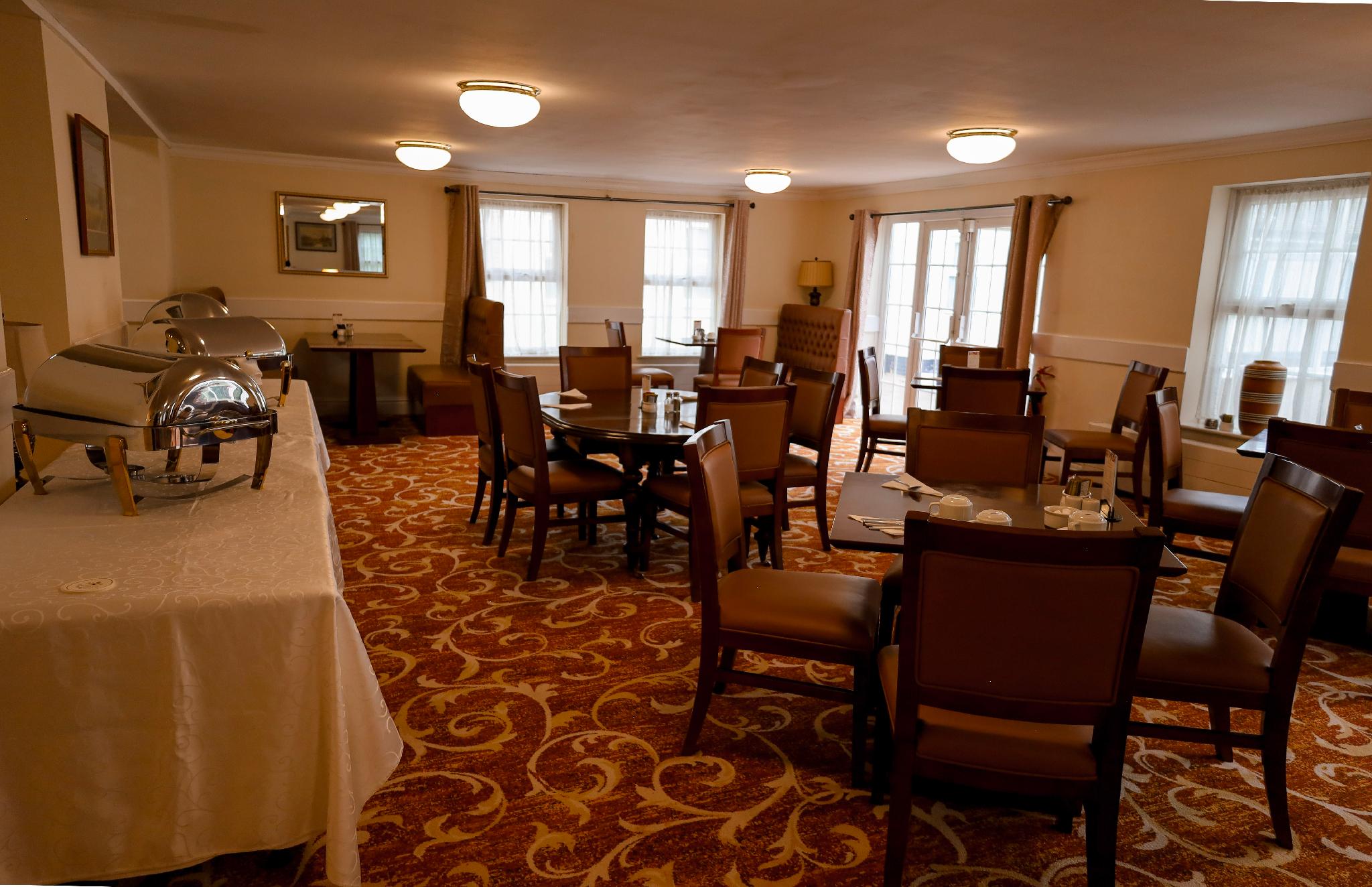 Royal Swan, Ashley Manor - B&B 23/30
