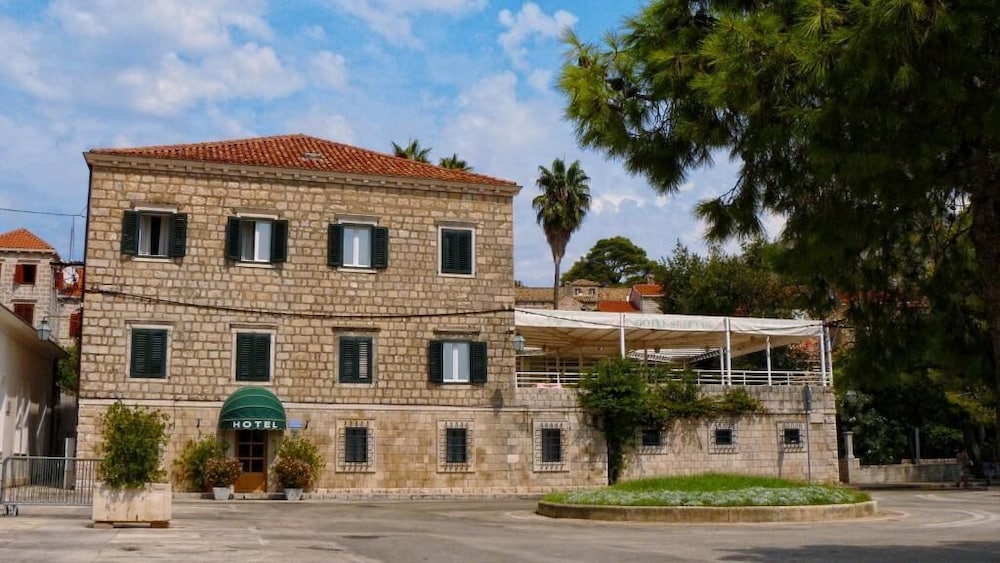 Hotel Supetar 1/71