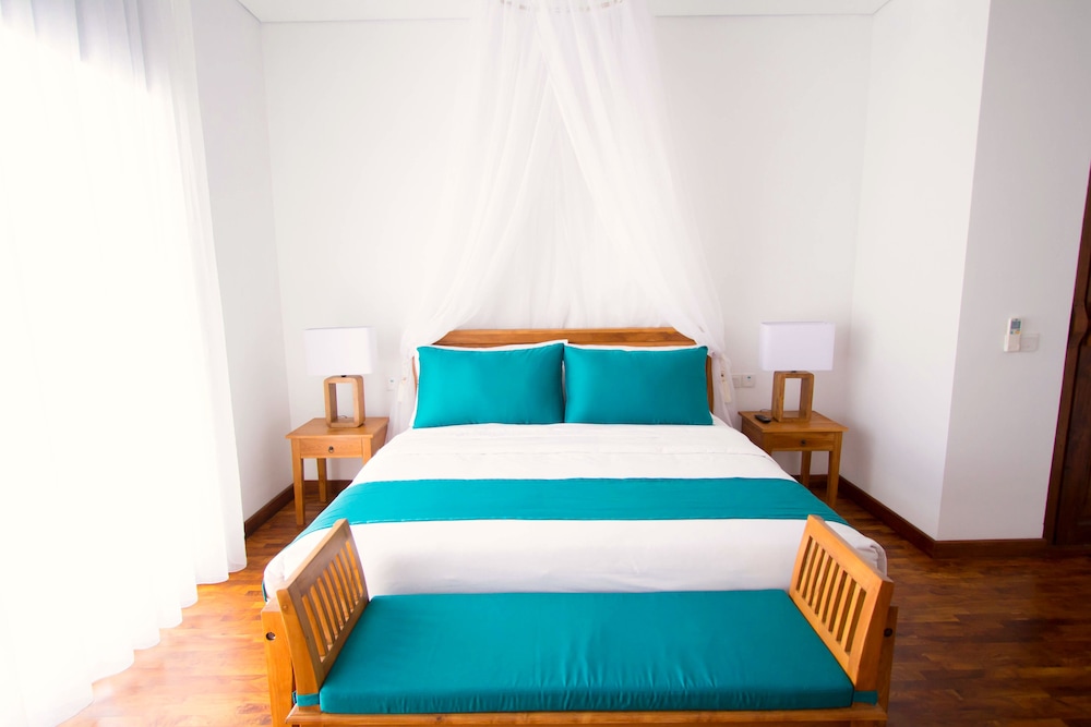 Aq Va Hotel And Villas 22/77