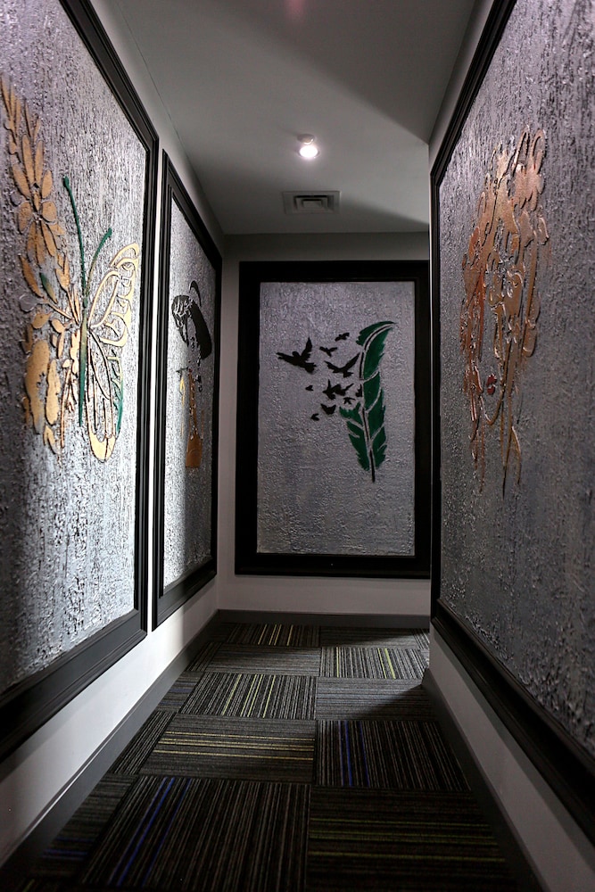 Fly And Stay Airport Hotel 41/55