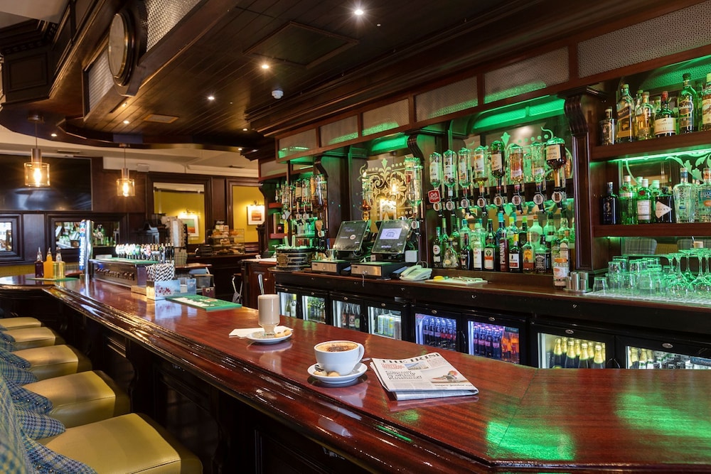 CAHIR HOUSE HOTEL 44/54