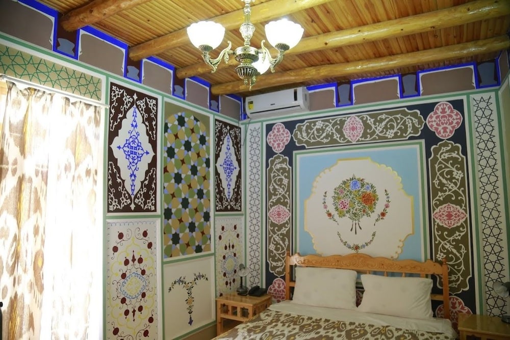 Komil Bukhara Boutique Hotel 30/50