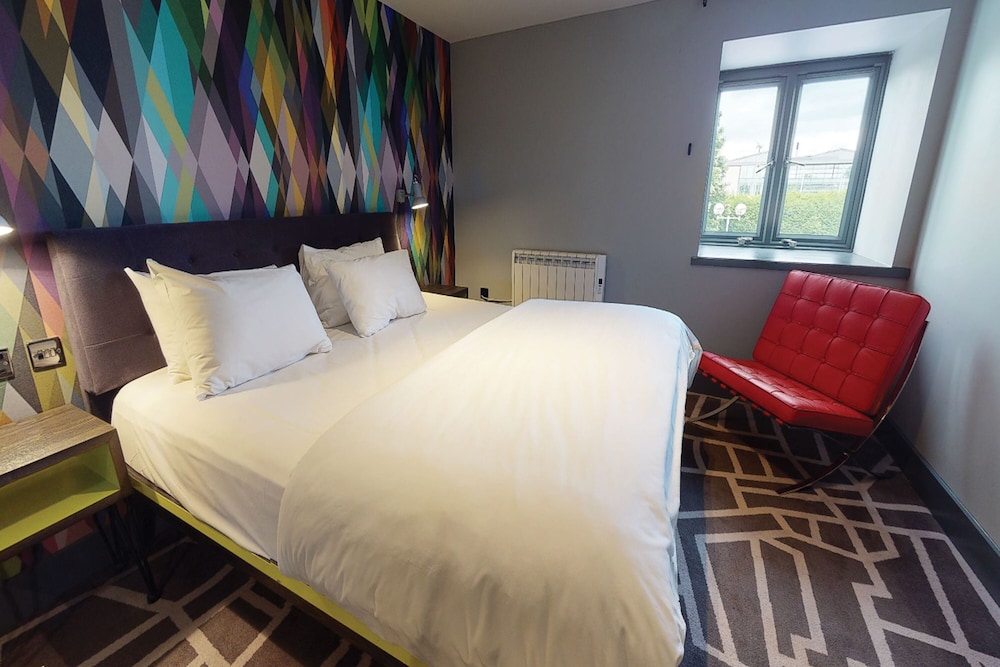 Village Hotel Warrington 10/65