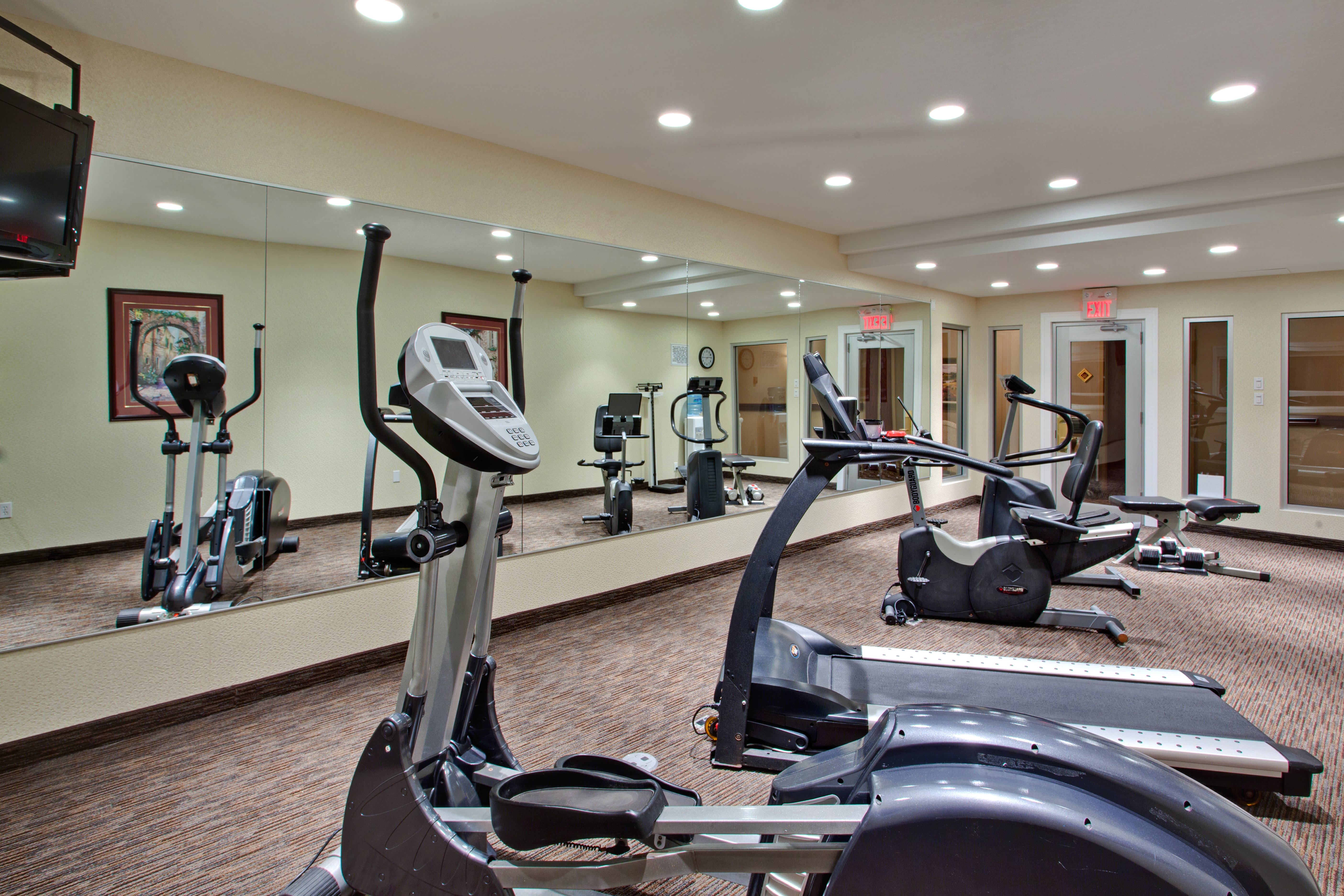 Holiday Inn Express Hotel Suites Calgary South Macleod Trail S 46/73