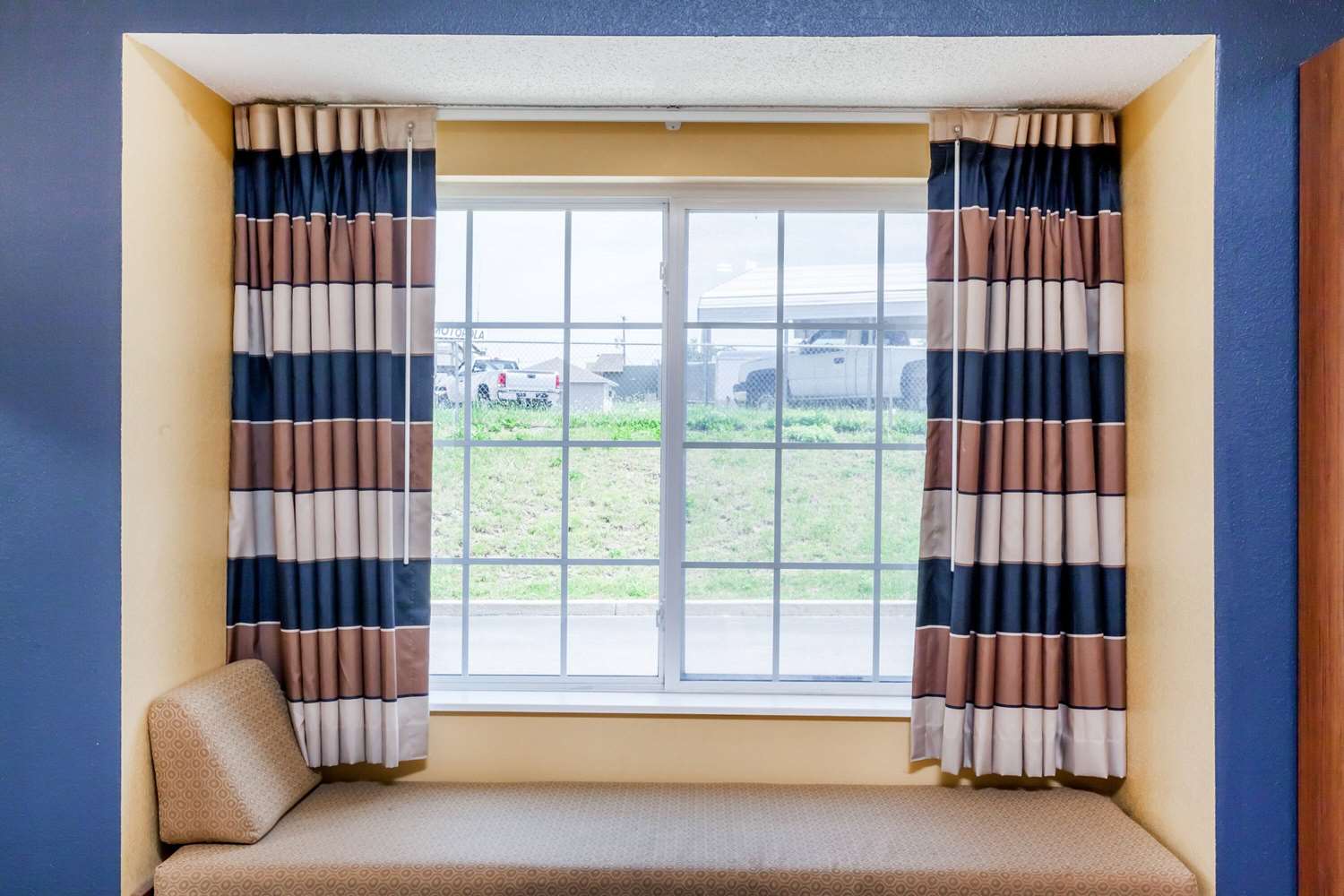 Microtel Inn & Suites By Wyndham Dickson City/Scranton 9/23