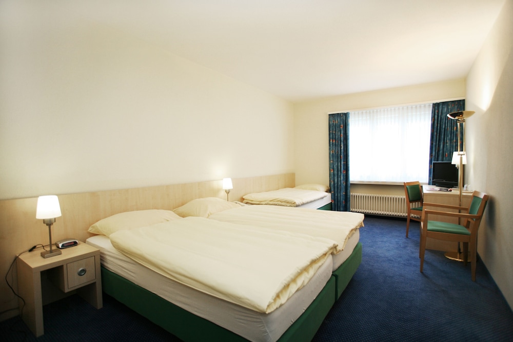 Central Hotel Post 18/57