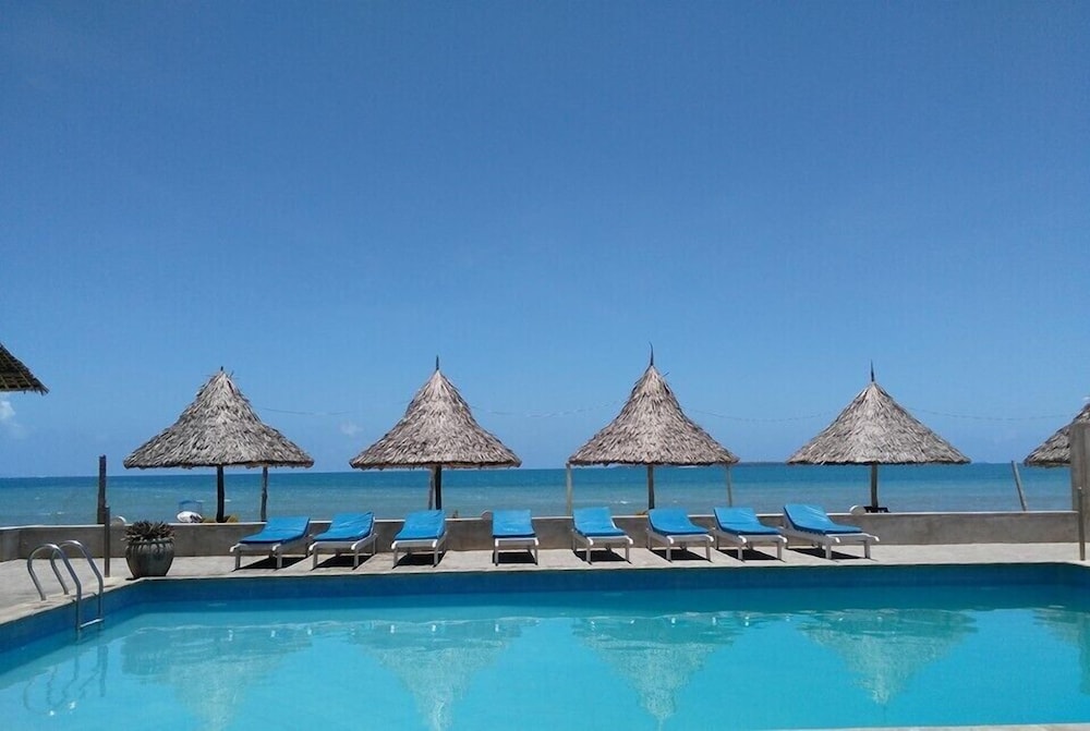 Serene Beach Resort 5/76