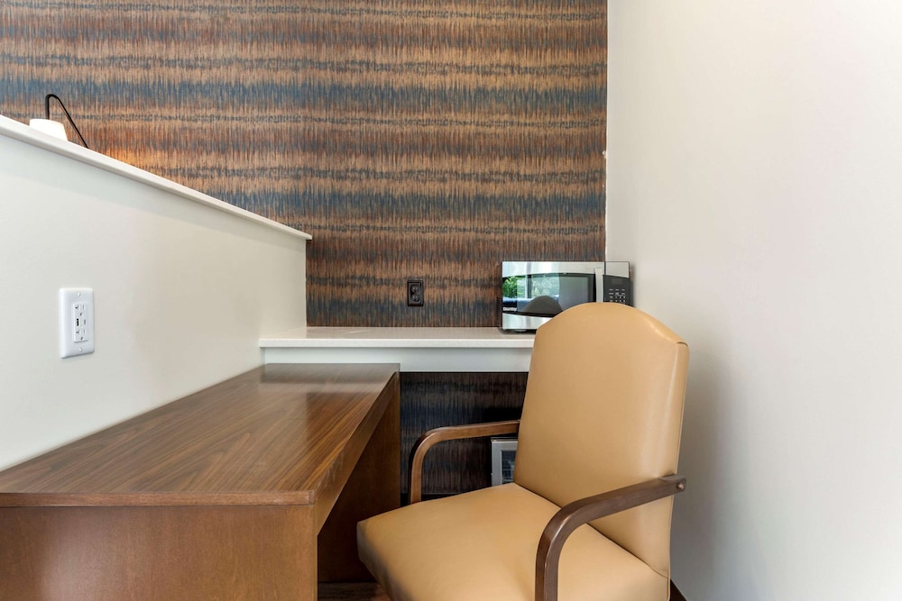 The Cranberry Ascend Hotel Collection 29/65