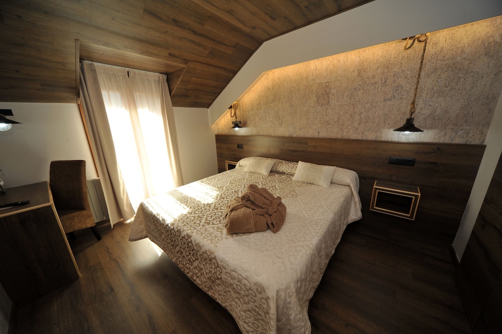 Hotel Vall d'Aneu 38/63