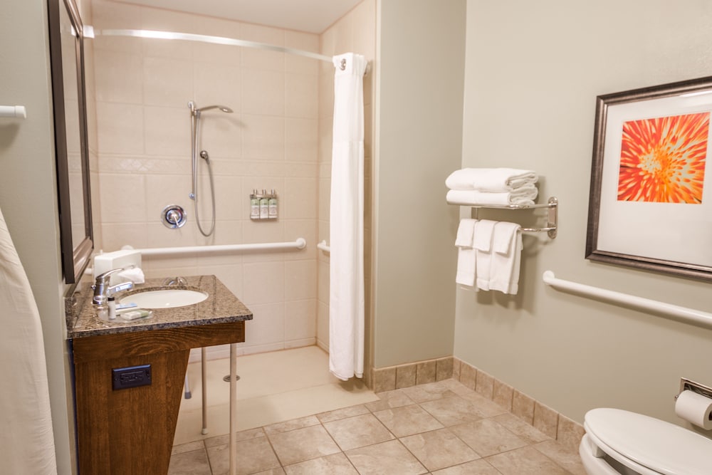 Staybridge Suites Kansas City-Independence 12/63