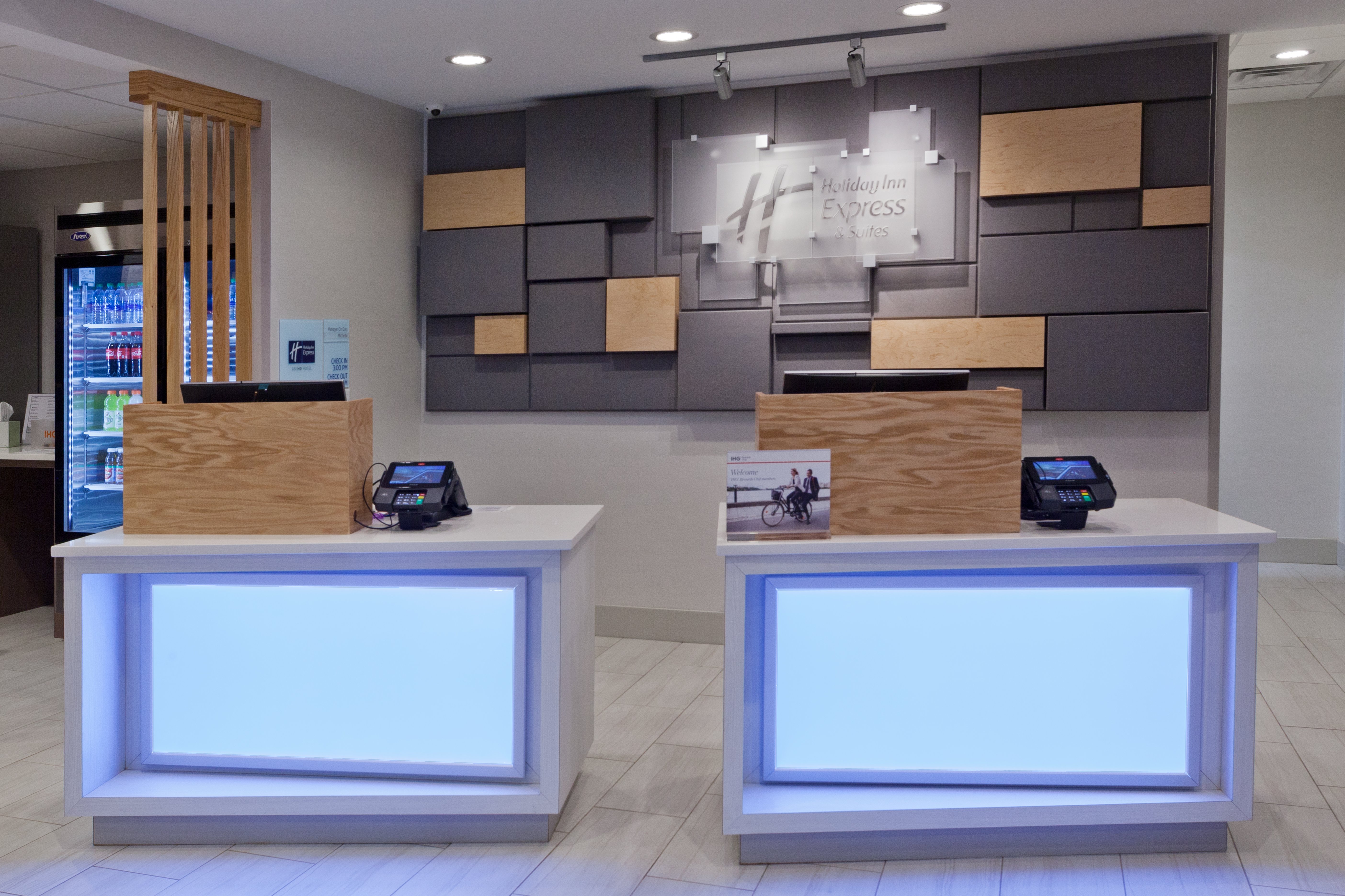 Lobby at Holiday Inn Express & Suites Fayetteville, FAYETTEVILLE - GA