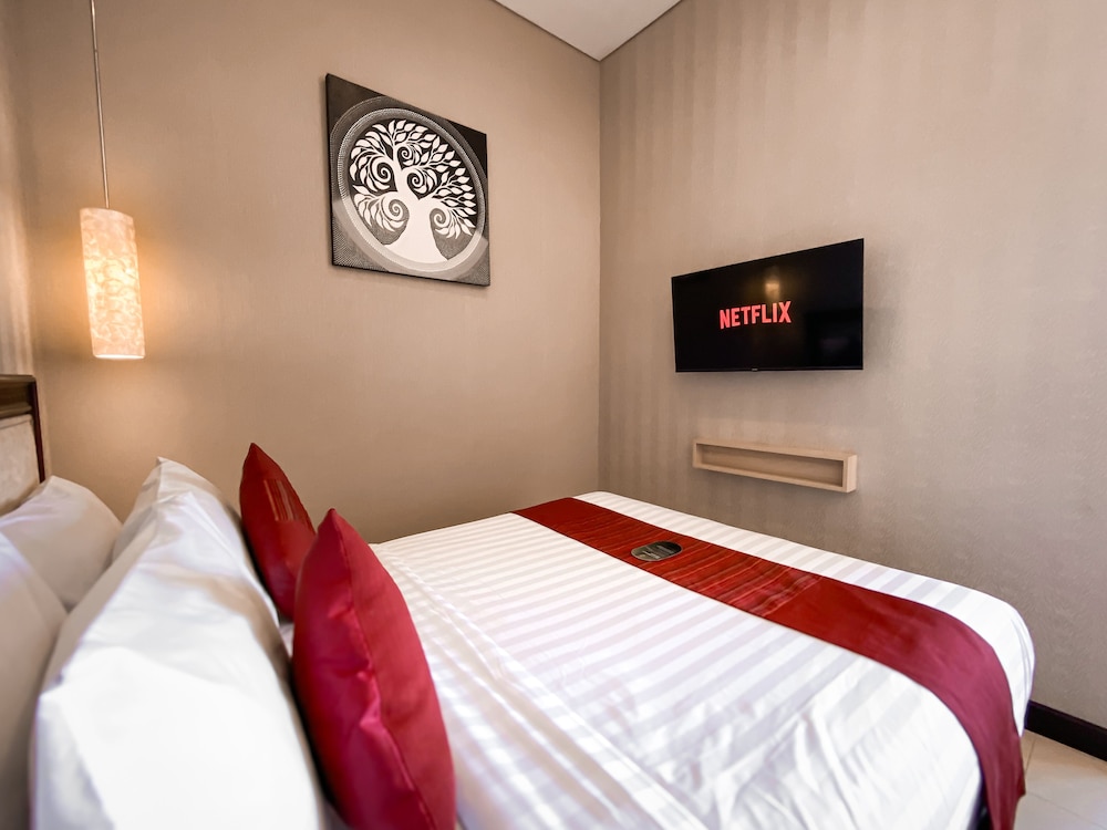 DELUXE, DOUBLE BED