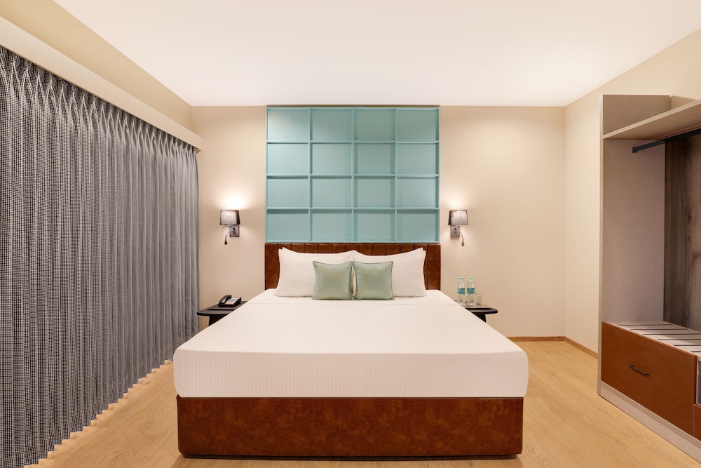 Royal Orchid Suites 25/58
