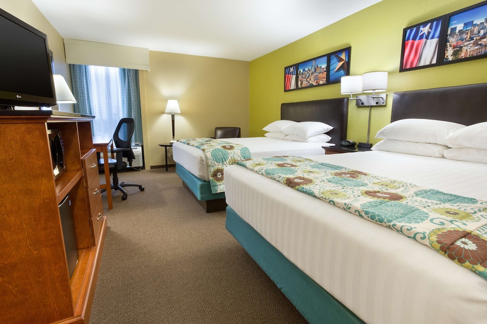 ROOM, 2 QUEEN BEDS