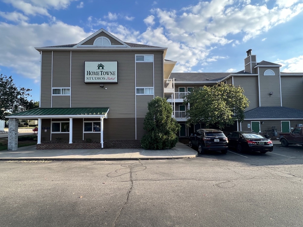 Sun Suites of Louisville 16/20