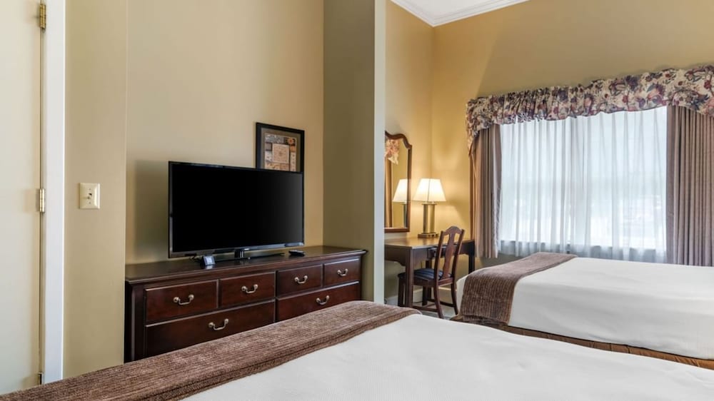 The Bethel Inn Resort 17/68