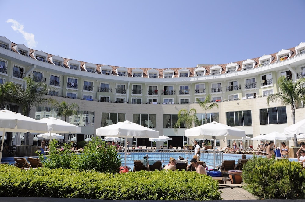 Meder Resort in KEMER